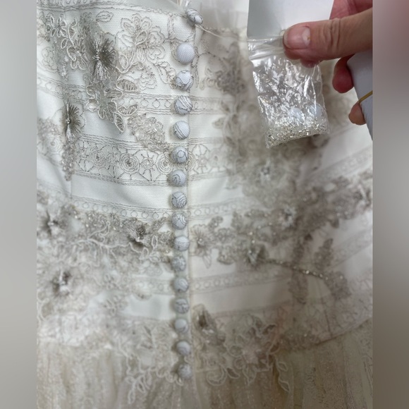 Melissa Sweet Wedding Gown Ivory size 6 - Picture 9 of 10